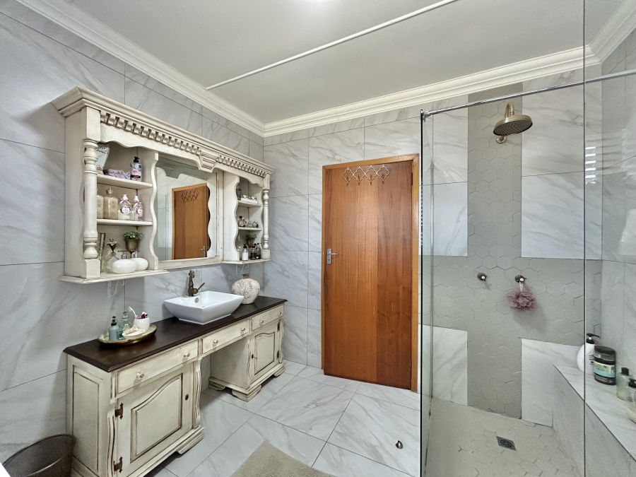 4 Bedroom Property for Sale in Boskloof Eastern Cape